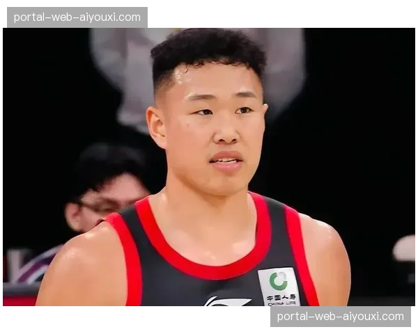 深圳史密斯单场15次助攻盘活全队 本土核心贺希宁高效不贪功